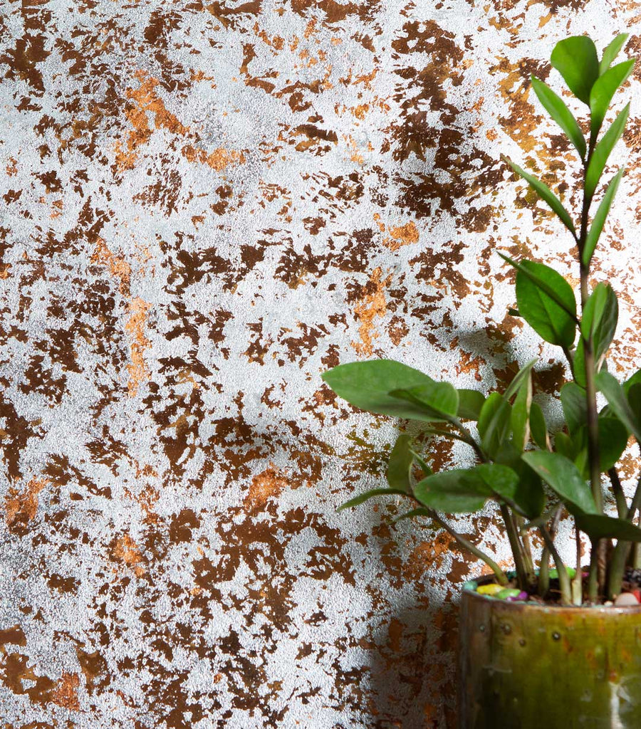 Working with gold leaf and understanding the art of Verre Églomisé with Orvi