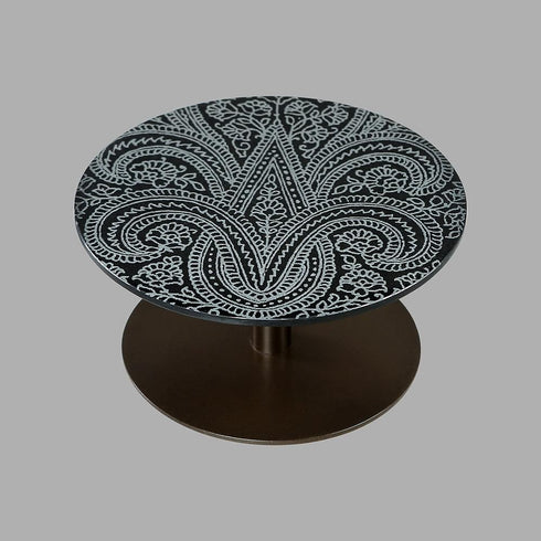 Engraved Cake Stand in Black Limestone